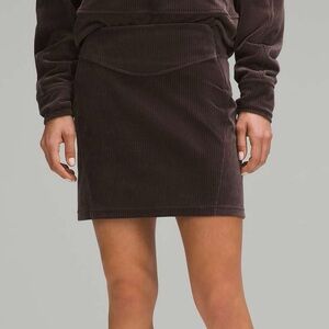 Lululemon Scuba Mid-Rise Mini Skirt Velvet Corduroy Espresso Brown Size 2